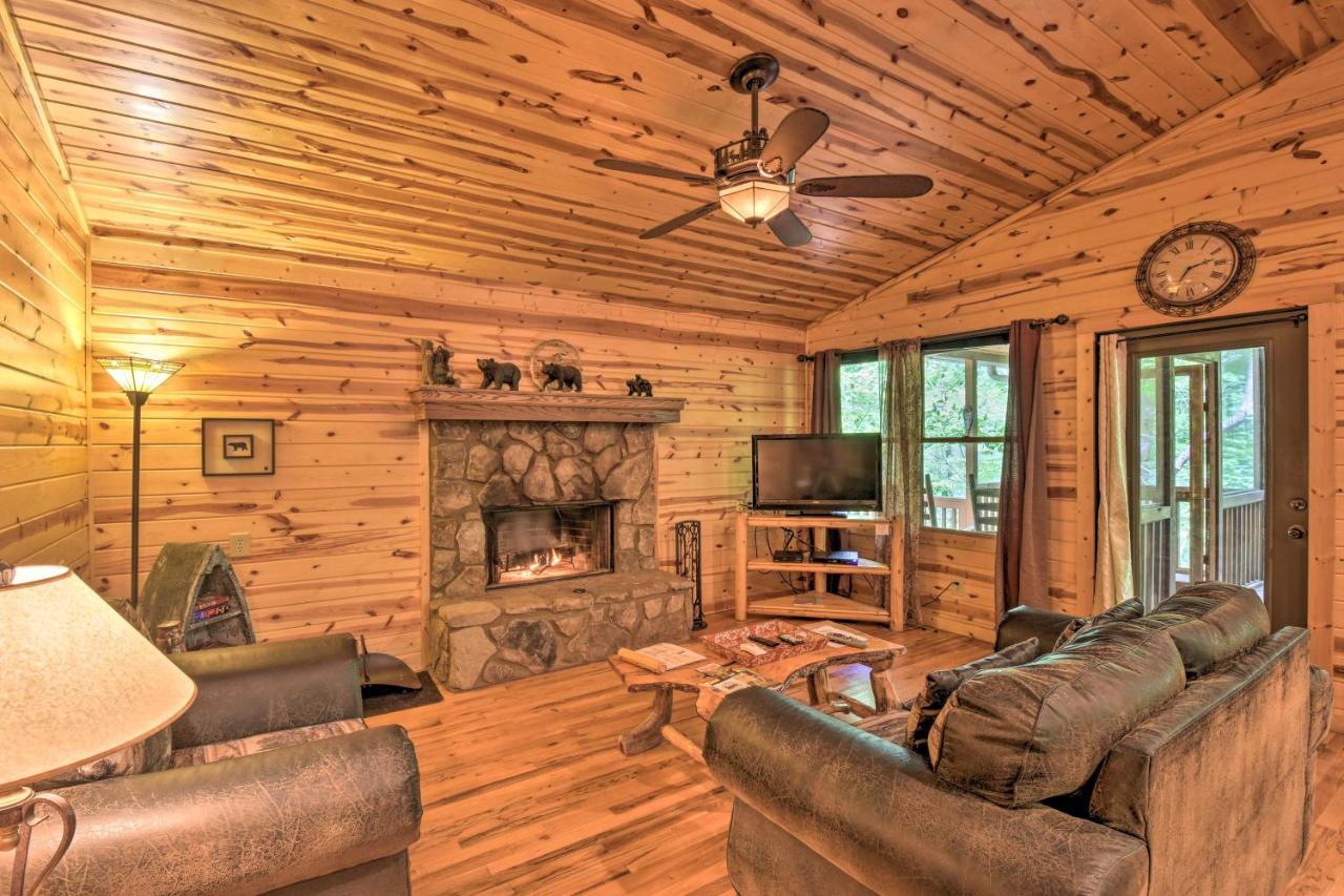 The Honeybee Cabin With Private Porch And Hot Tub Clarkesville 外观 照片