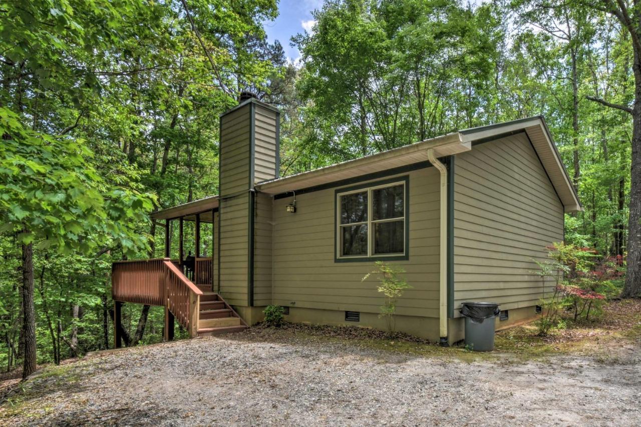 The Honeybee Cabin With Private Porch And Hot Tub Clarkesville 外观 照片